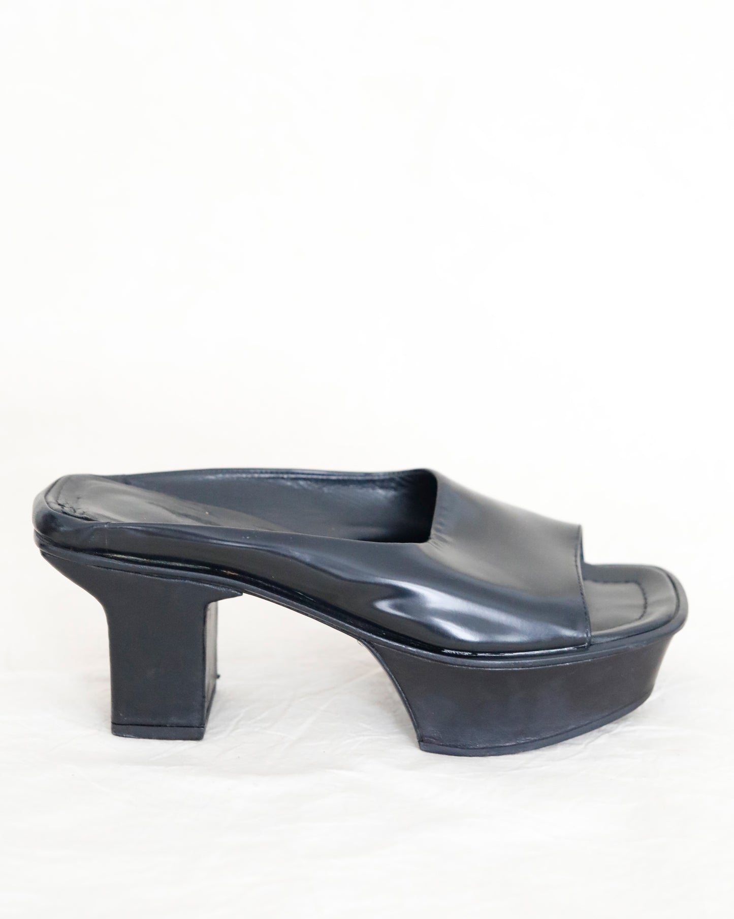 SS 1999 Prada Split Sole Heels